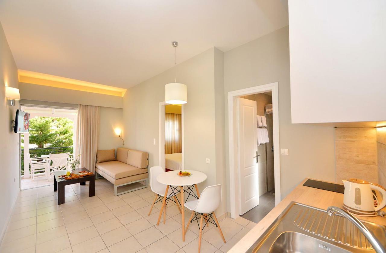 Theoxenia Hotel Apartments Chrani Eksteriør billede