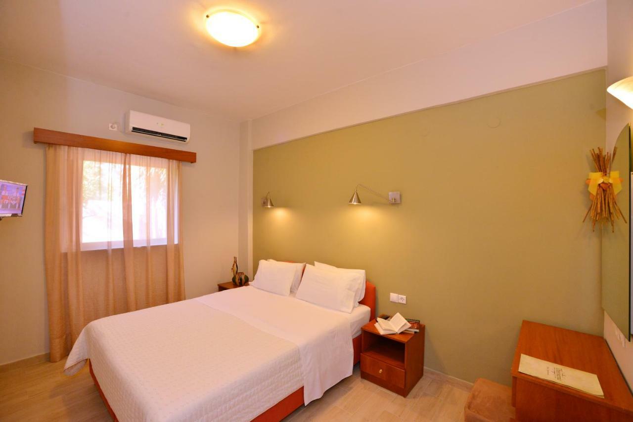 Theoxenia Hotel Apartments Chrani Eksteriør billede